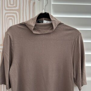 Banana Republic Taupe Short Sleeve Tee